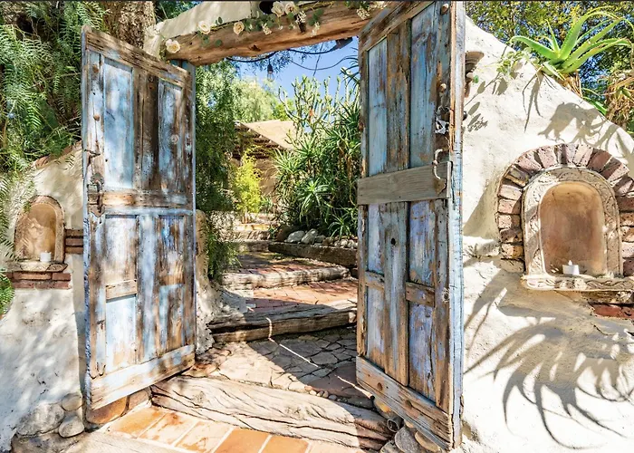 Private Romantic Escape, Hidden Gem W Hot Tub